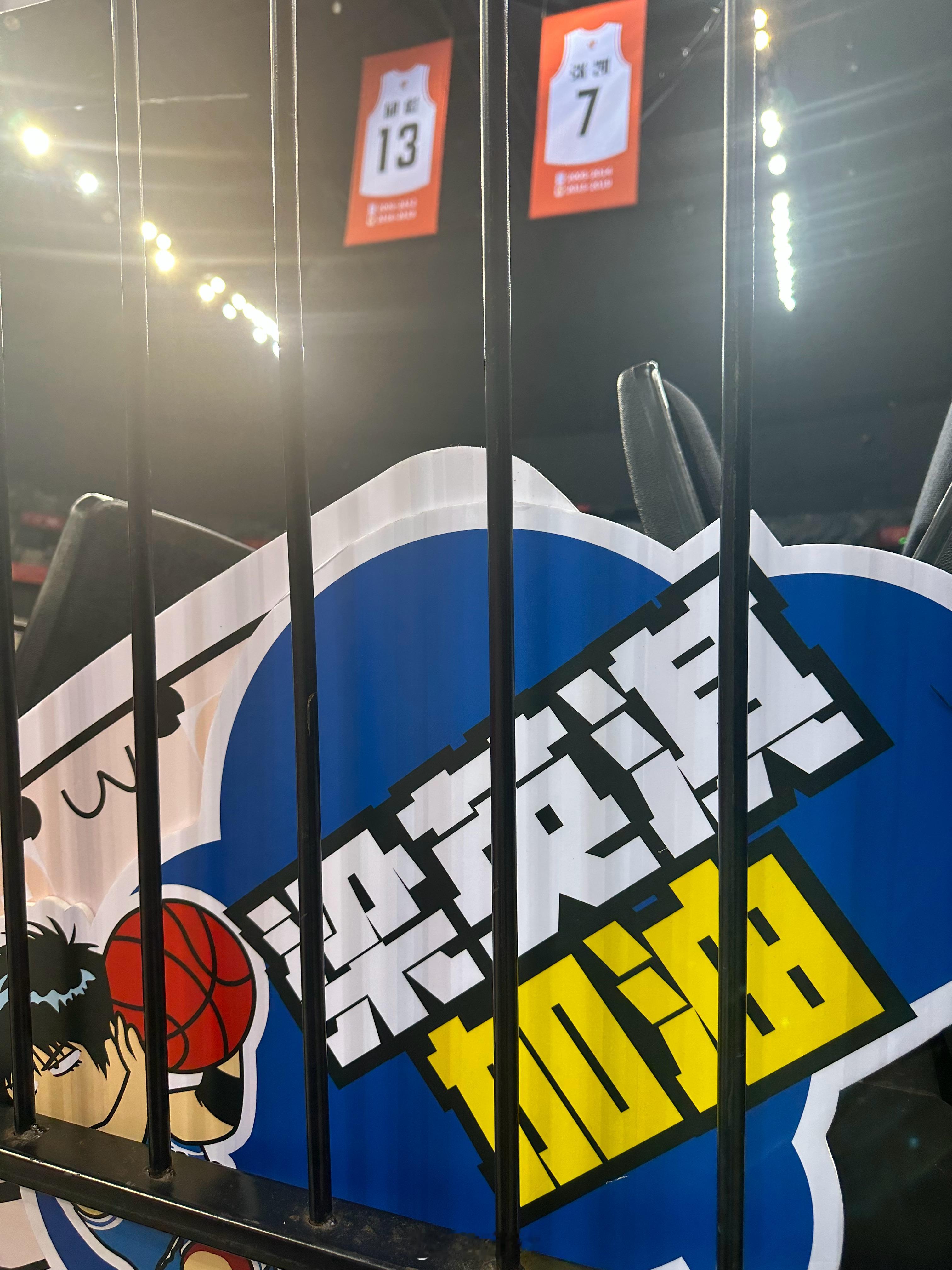 大梁排面十足啊[good]#cba炫时刻##新疆男篮##小卢篮球世界#  ​​​