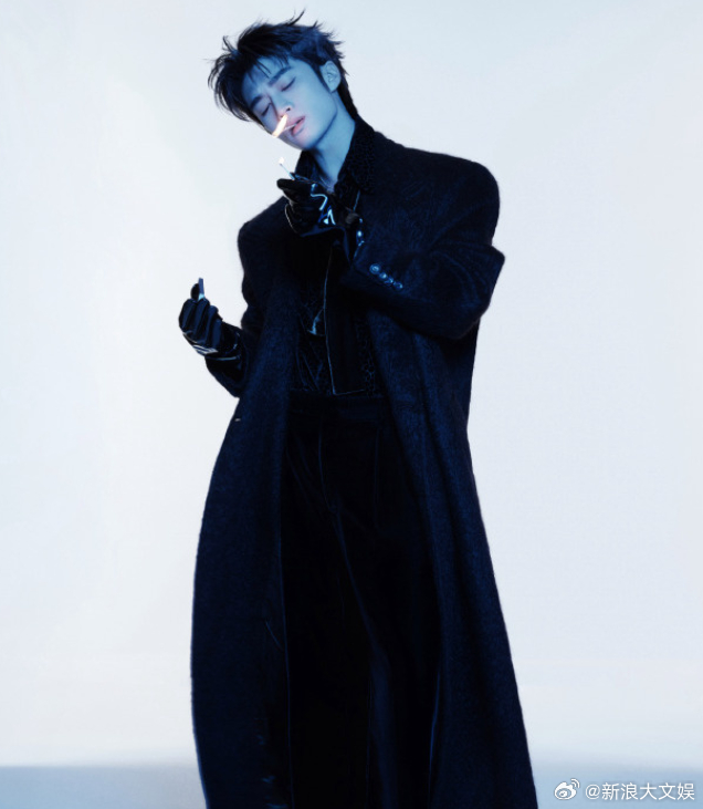 微博之夜男艺人出发图微博之夜男明星出发图对我眼睛很好  _  ，男艺人微博之夜出