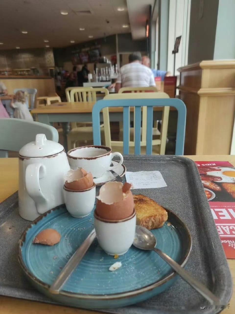 吃一个破鸡蛋，都扯上了礼仪！不是大英帝国没有挨过饿，而是大英帝国的有钱贵族没有挨