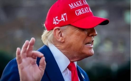 特朗普曾再次放话，中国怎么收回台湾是他们的自由，自己只有一个要求，就是别在我的眼