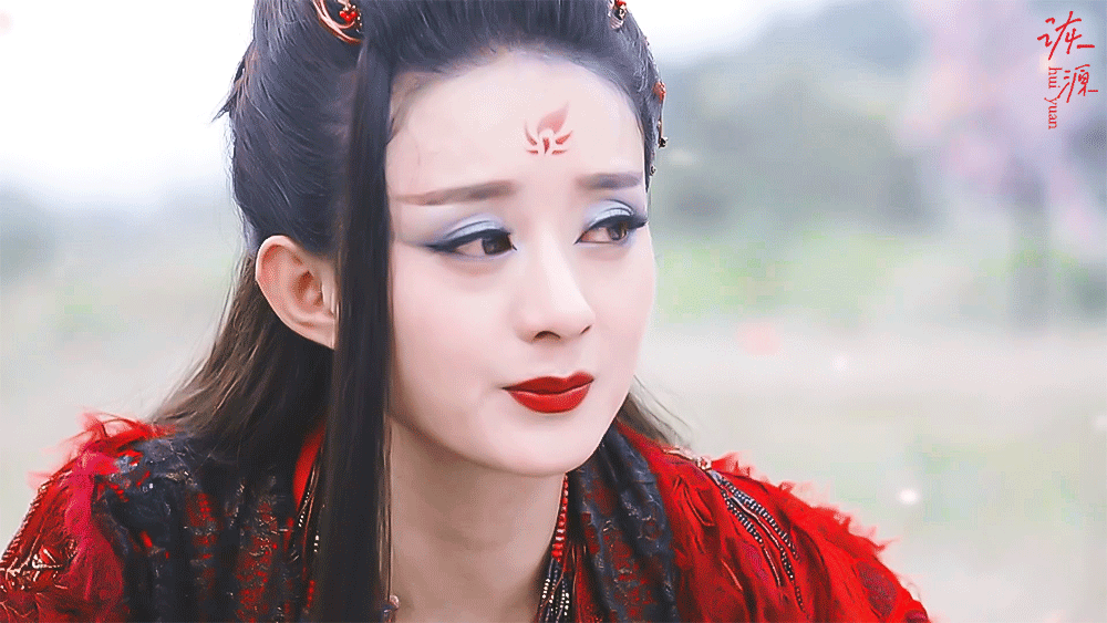赵丽颖 《花千骨》花千骨（妖神） / 动图EP50-05 红衣 被捅刀 吐血🩸