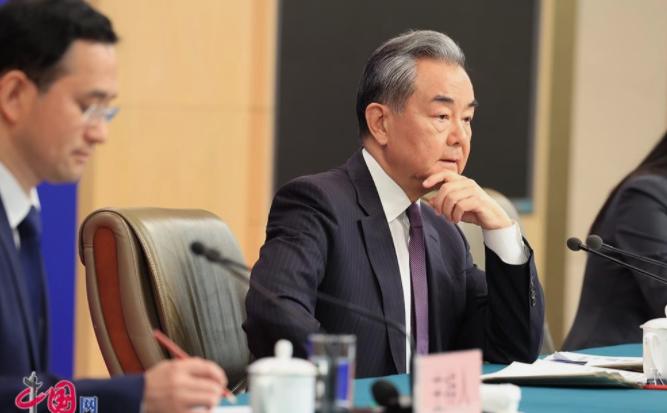 中国密集通气美俄法三国，外交电话几乎打爆了专线！很多人认为这只是为明年的大国峰会