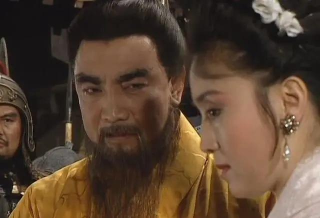 [微风]公元197年，曹操强占了张绣貌美如花的婶婶，张绣一气之下将曹操之子曹昂乱