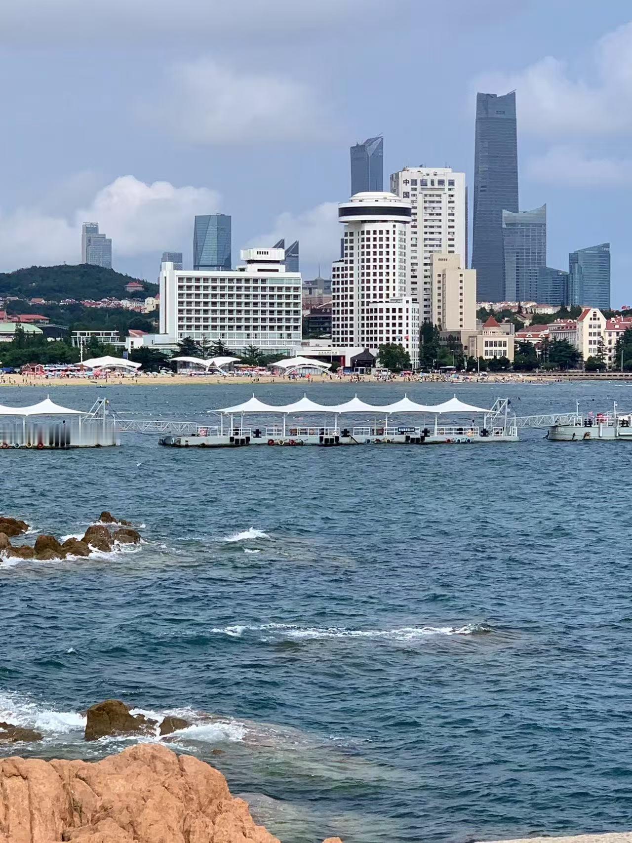 大家有没有发现，最近这几年里，许多演员选择放弃了演绎事业而选择了其他行业？


