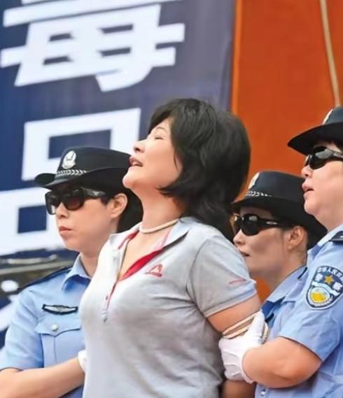 北大教授一句话火到海外
《联合早报》直接点破
灵活就业的苦，绝不是福利
 
我国