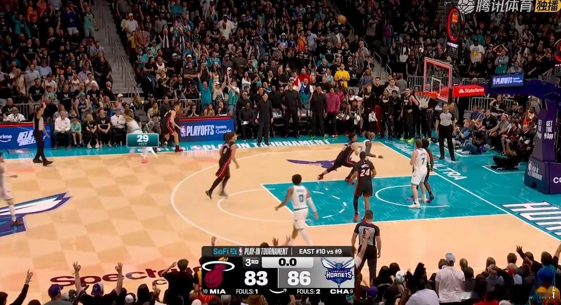 截止日前，其实一直期待着博格丹+选秀权换科比怀特，好像还有过流言！这玩意是真的硬