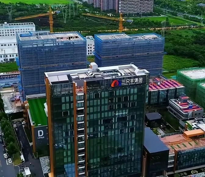 小杨哥身家几百亿，买地皮却栽了个大跟头！
一亿买地，结果五个亿利润飞了，这买卖太