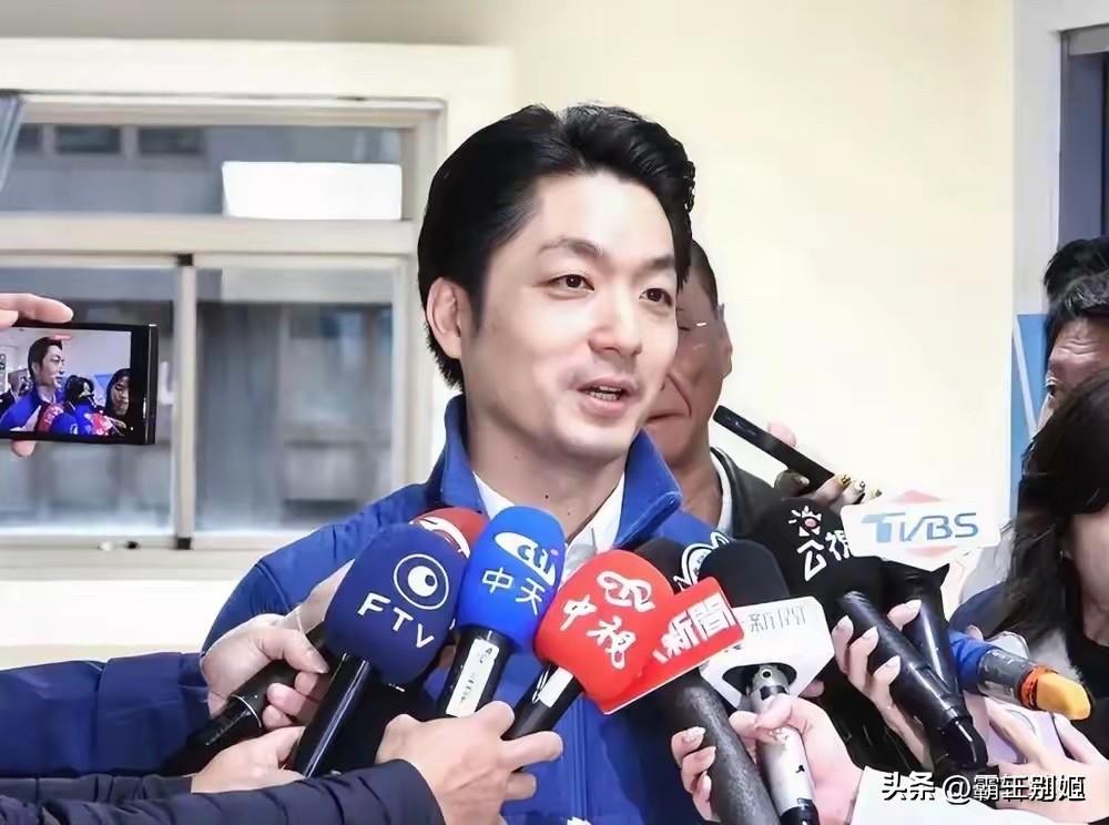 蒋万安的“尊严”戏码，演给谁看？
台北市长蒋万安一碰到两岸议题，就把“尊严”挂在