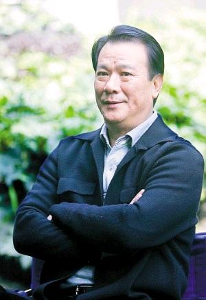 嘲讽周星驰无儿女没朋友 李修贤道歉

        早前李修贤直播语出惊人，嘲