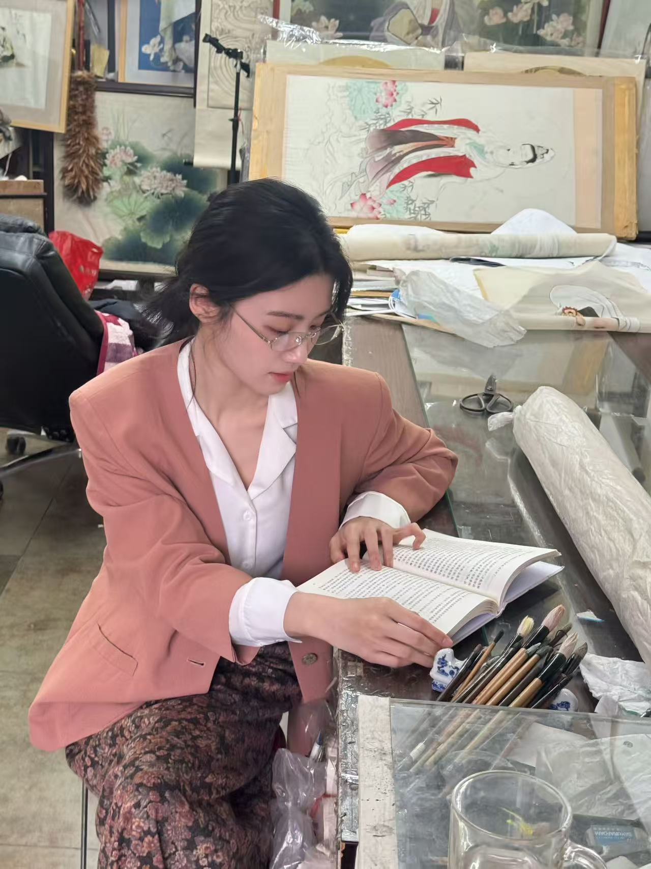 卢昱晓文艺青年卢昱晓文艺女青年造型卢昱晓文艺女青年造型，美，真好看 