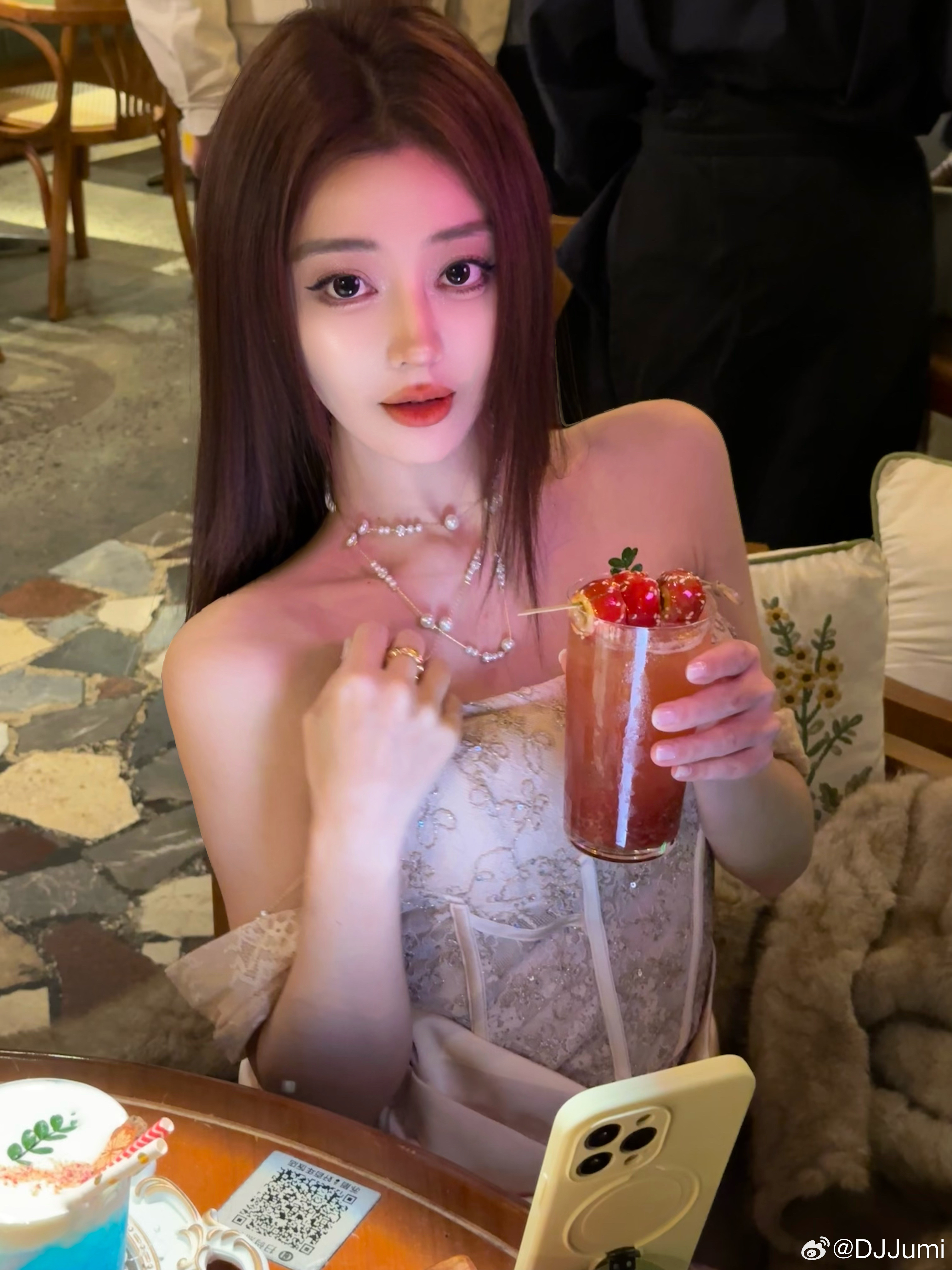 请吃饭的漂亮姐姐 