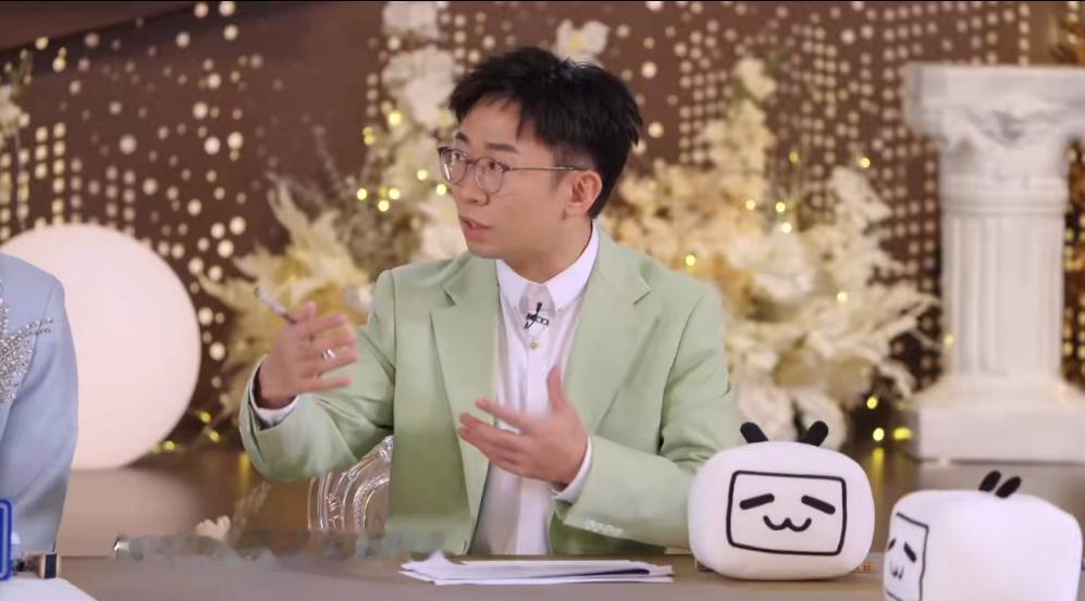 以为追星能找到对象是段子 如果追星可以靠视频的大数据算法找到男朋友的话，我觉得我