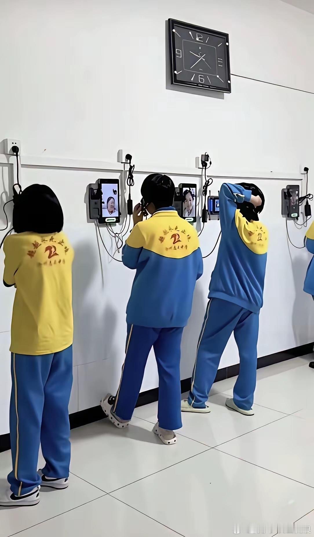 真是服了家长竟然把孩子送去这样的学校去之前就不考察考察吗，如果是我坚决不会让孩子