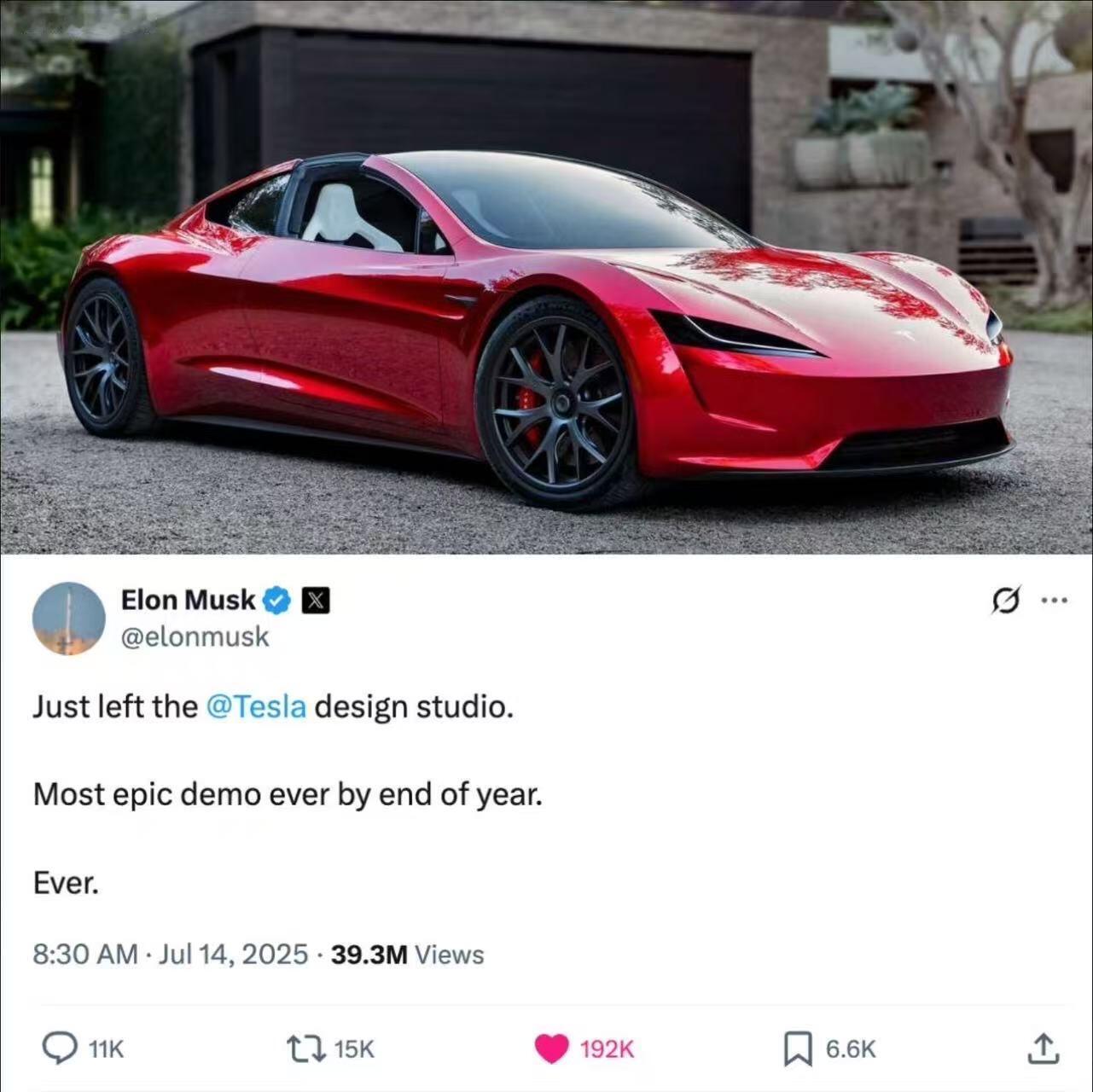 终于，全新的特斯拉 Roadster 要来了。马斯克刚离开特斯拉设计工作室，就发