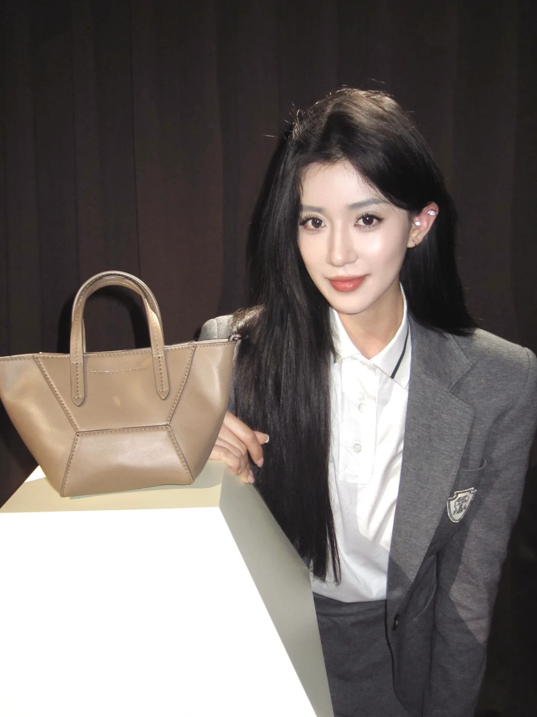 在Brunello Cucinelli 见到陈都灵🥂