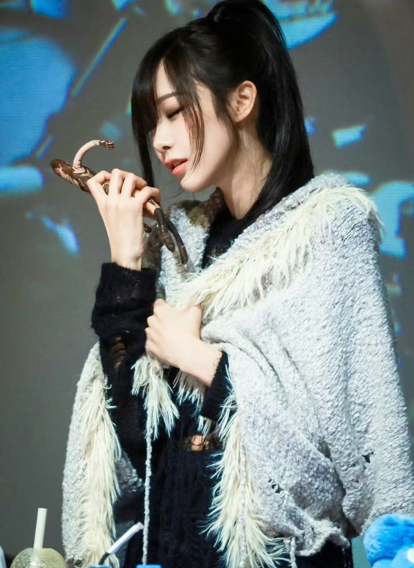 aespa回归预告 【giselle】这张太美了一直以为手里是把匕首，刚细看才发