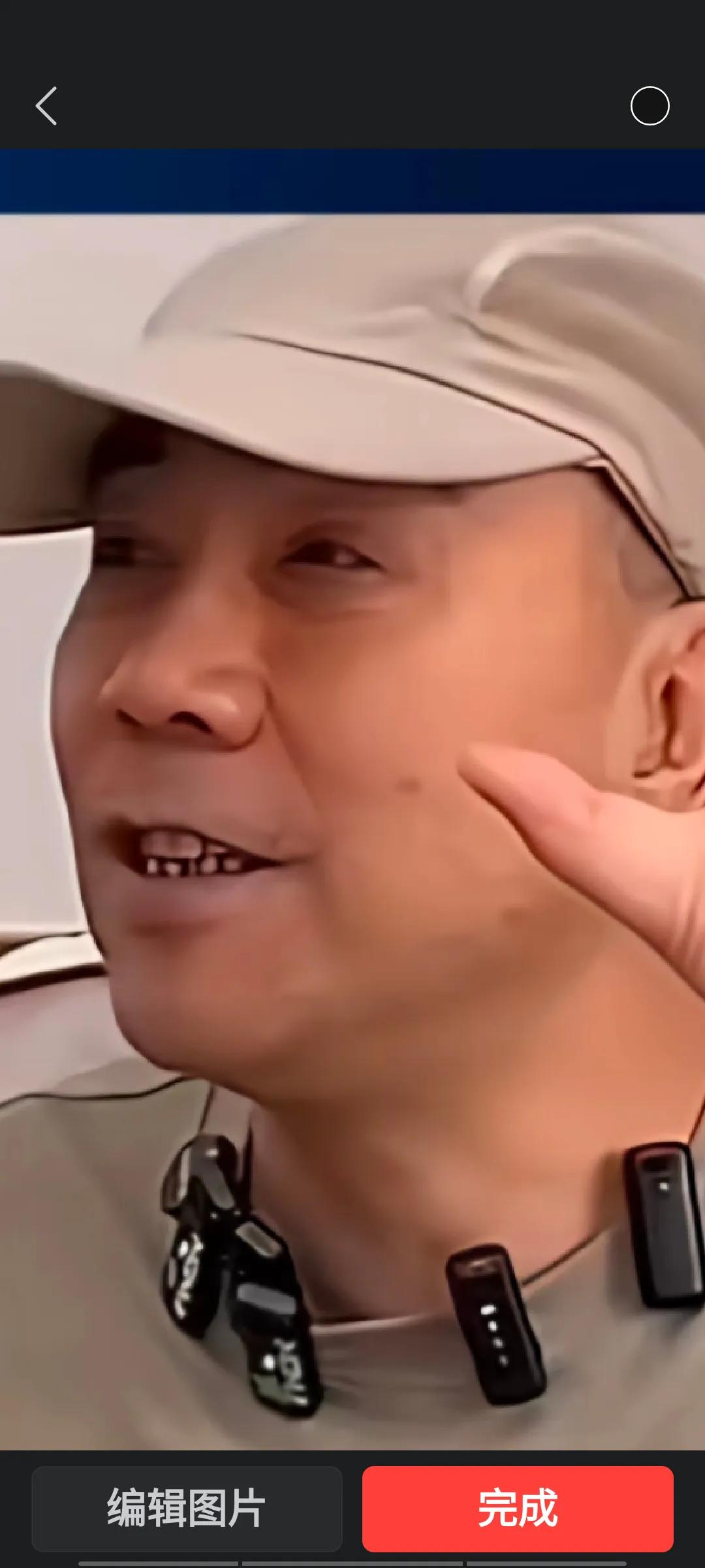 有人问为什么杨老五欠了千万外债，主要是投资影视城失败，成了烂尾，再加上买假古董，