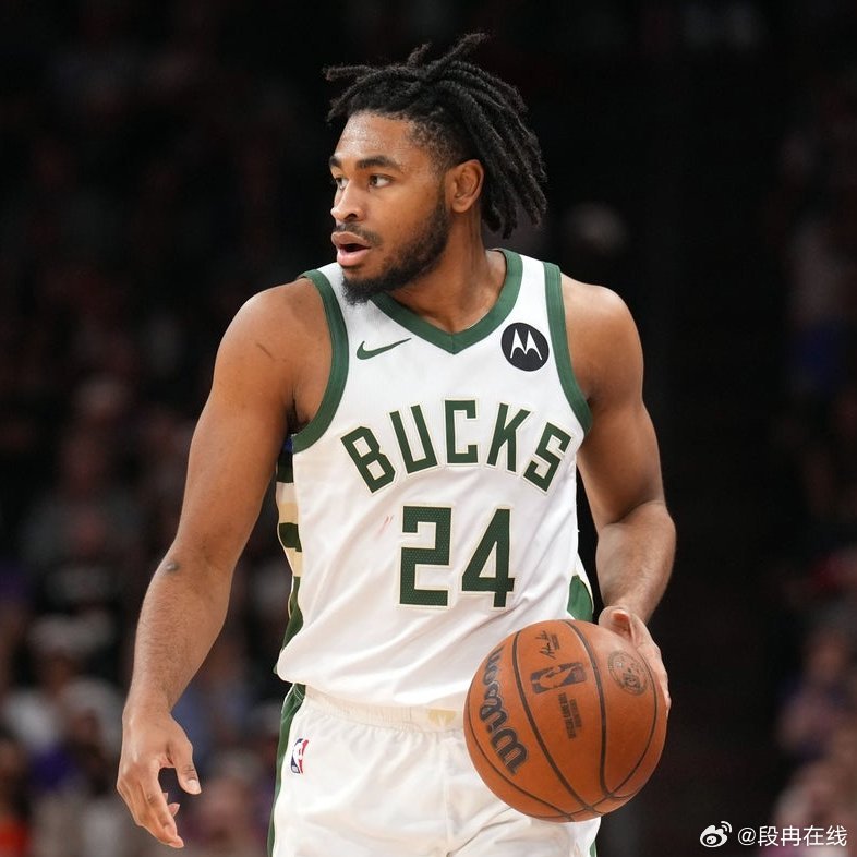 雄鹿宣布已经裁掉了卡梅伦托马斯。托马斯一共为雄鹿出战18场比赛，场均获得10.7