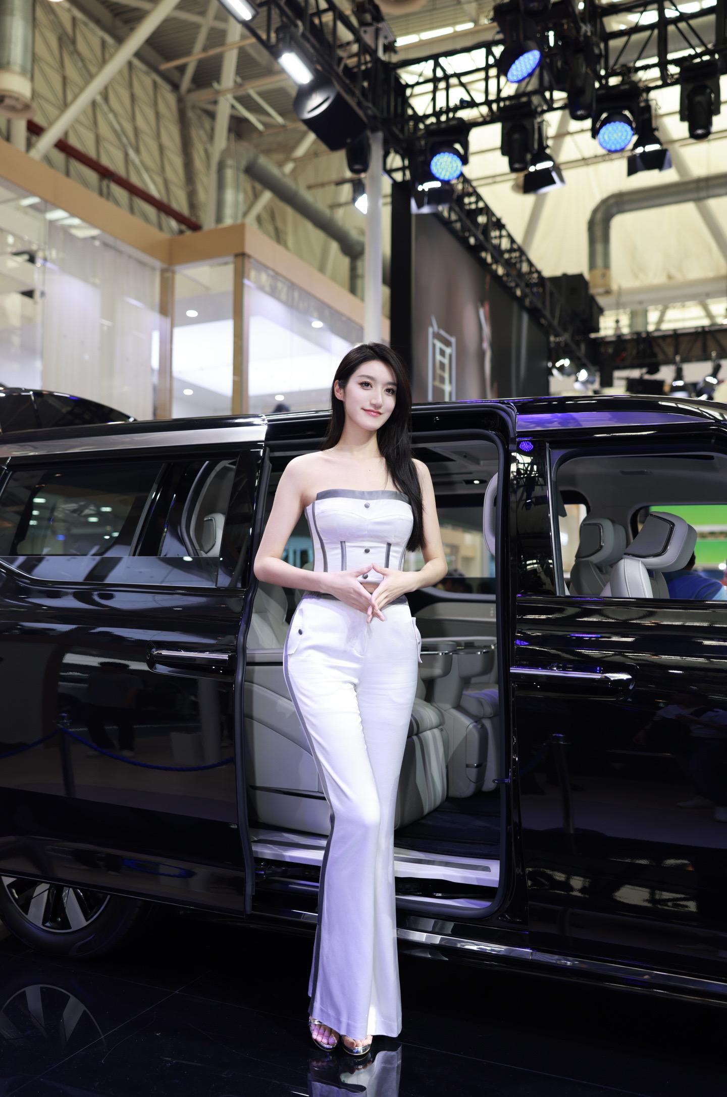 苏州五一国际车展 沃尔沃展台
5.1限定皮肤~有人拍到了吗~