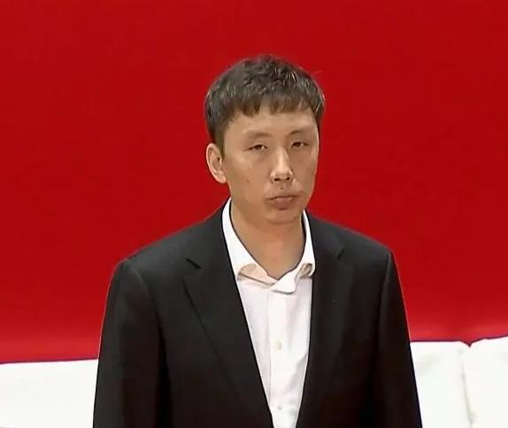 江苏主教练易立该下课了！
昨晚江苏输福建24分，第三节就崩盘了，最后福建全华班练