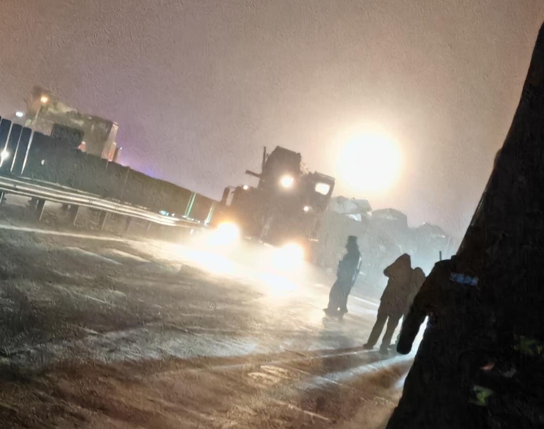 这高速名字听着不吉利啊(“连祸”）。21年到今年，每年都会发生一起连环重大车祸。