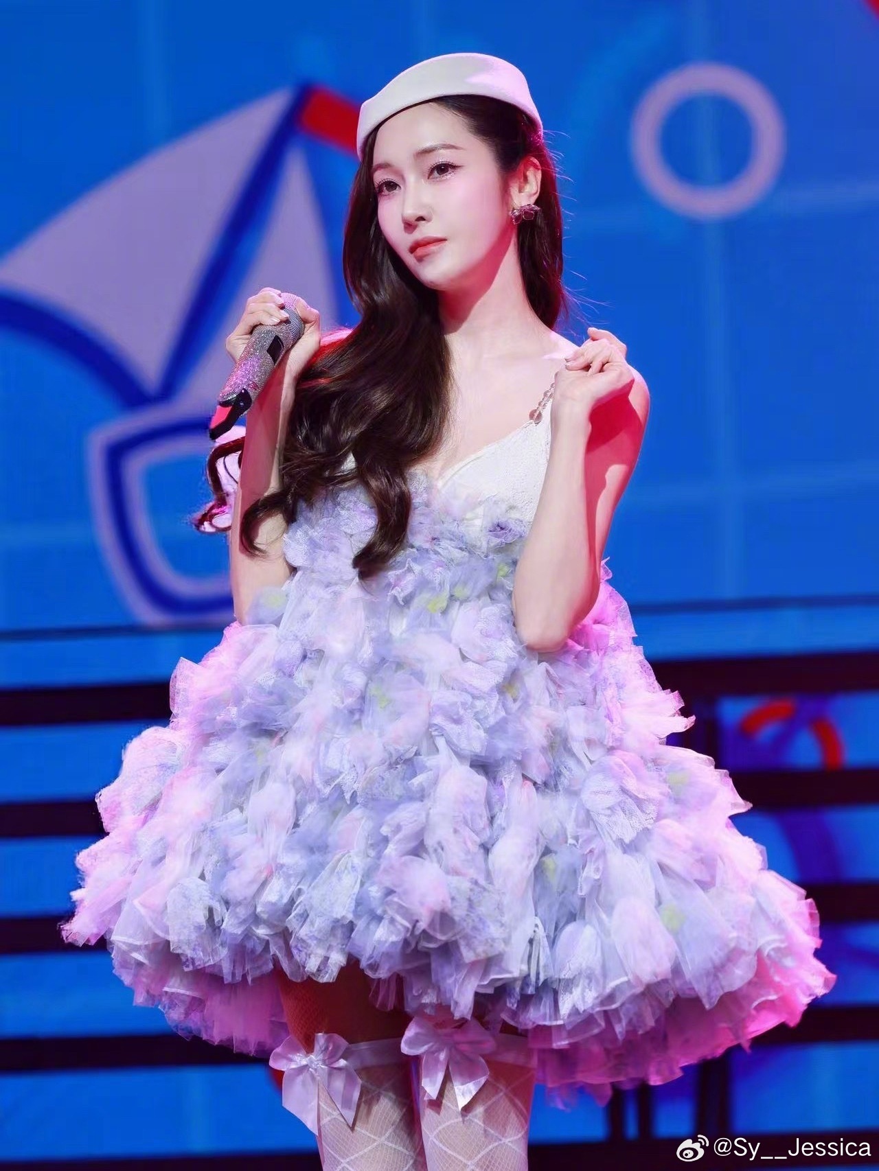 jessica郑秀妍  in SUSAN FANG SS26 Air-Flowe