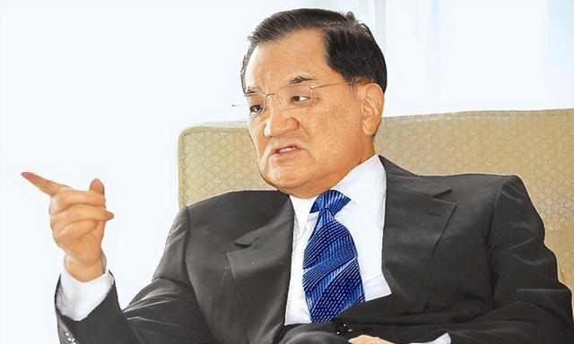 紧要关头，连战出手了！说起来也挺有意思，郝龙斌原本在民调中以33.8%的支持率大