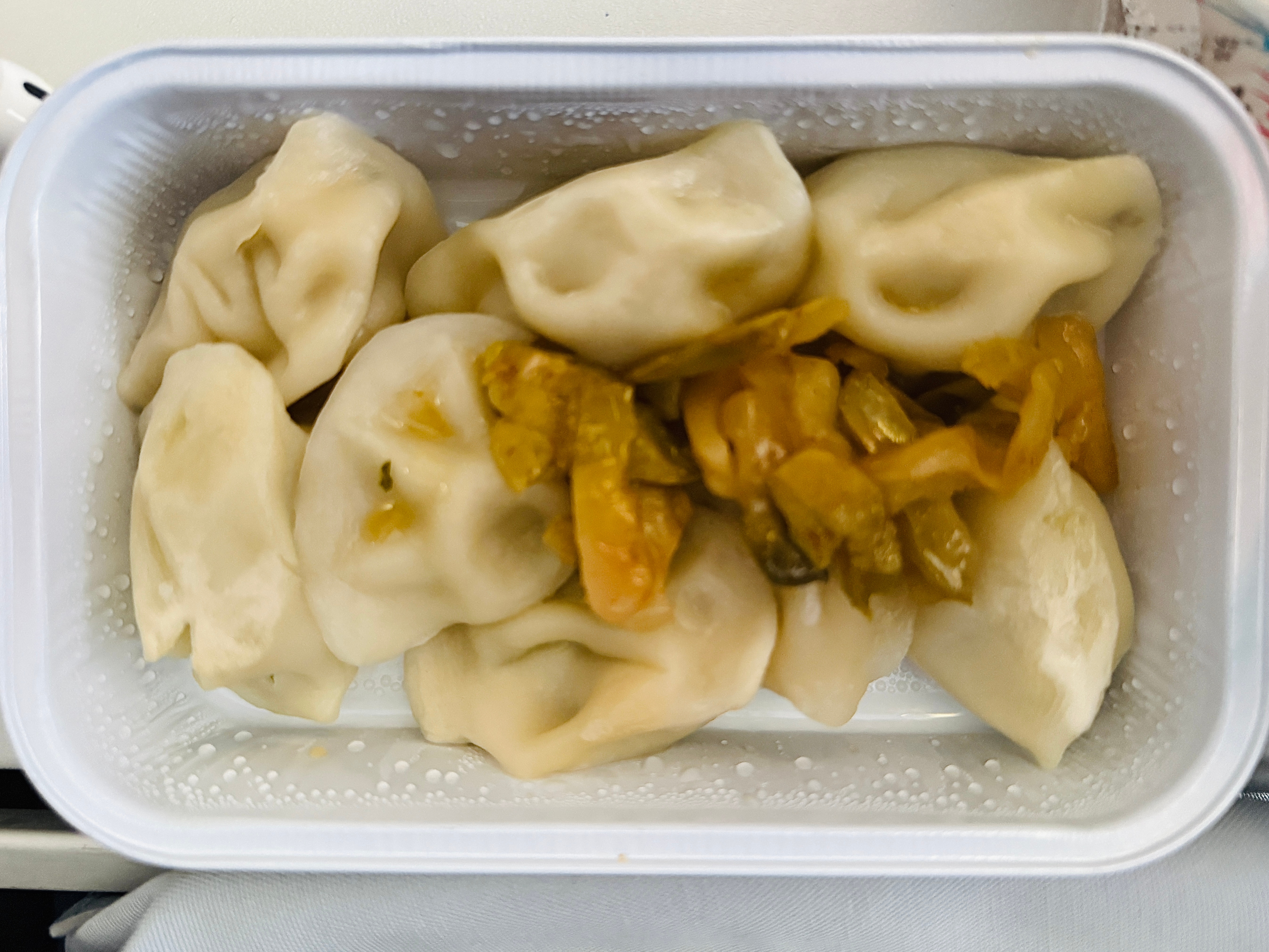 第一次在飞机上吃到饺子今年立冬的仪式感是南航给的[老师好] 
