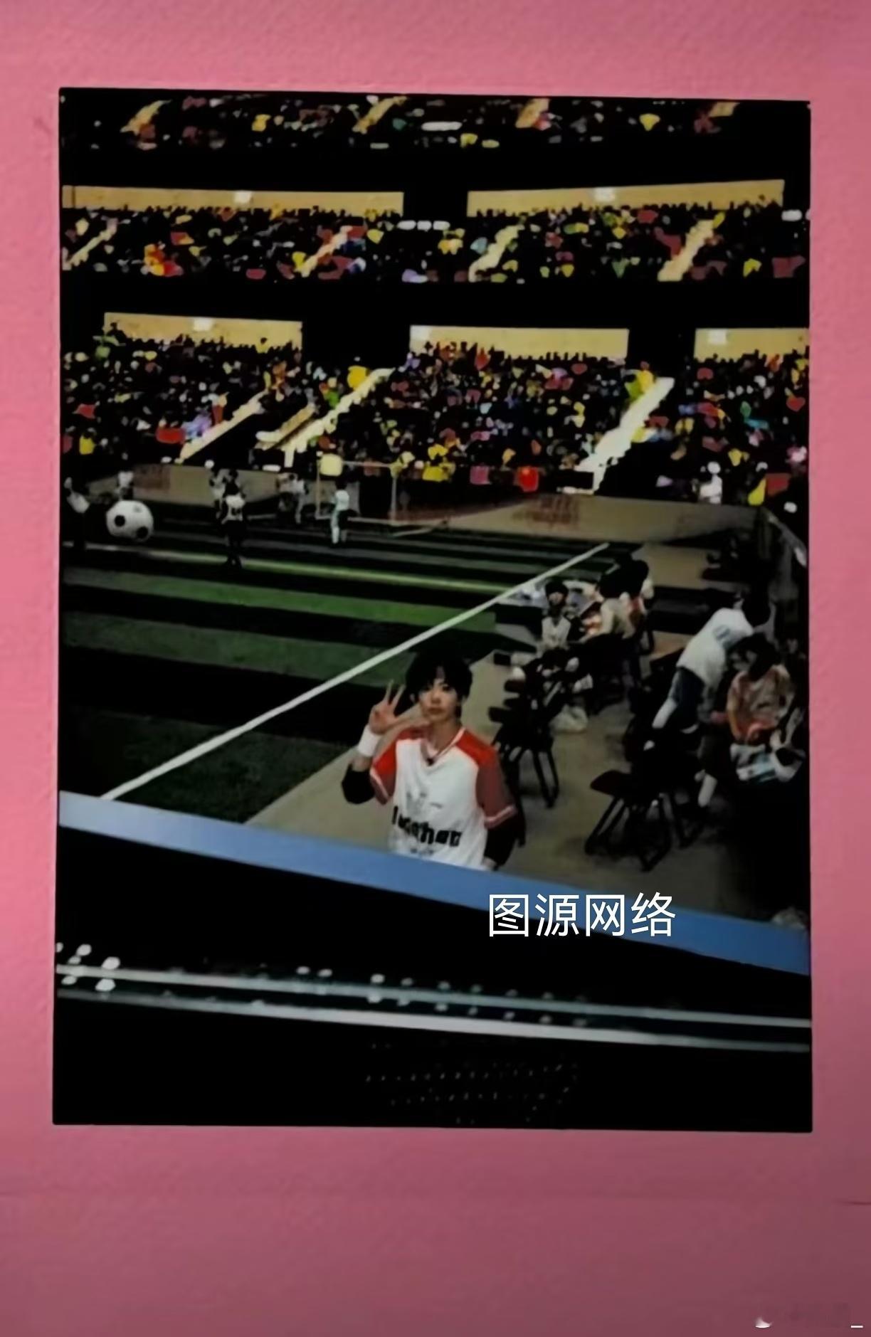 哼哼这张拍立得帅成案例了 