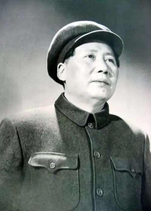 [微风]毛主席逝世遗体要火化，华国锋问医生：我们技术能不能永远防腐？华国锋的这个