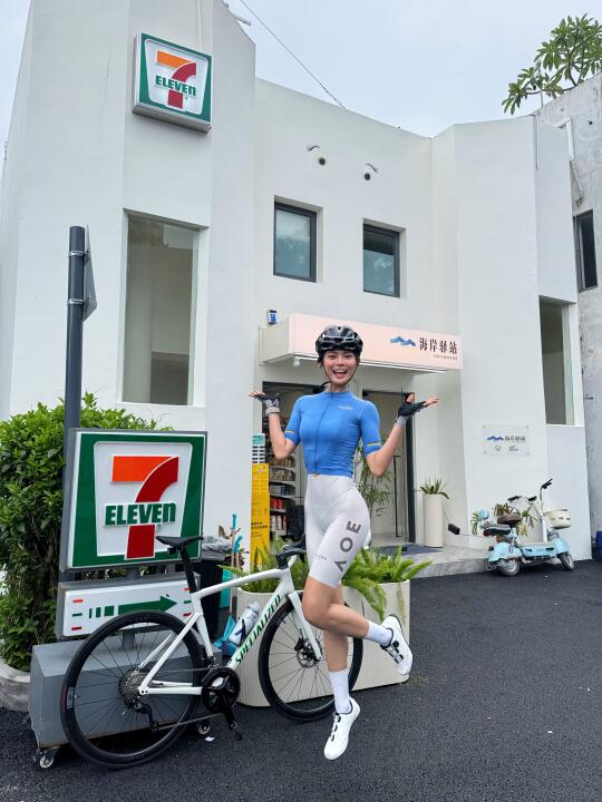 骑车去看海？没有技巧，全湿硬骑🤣