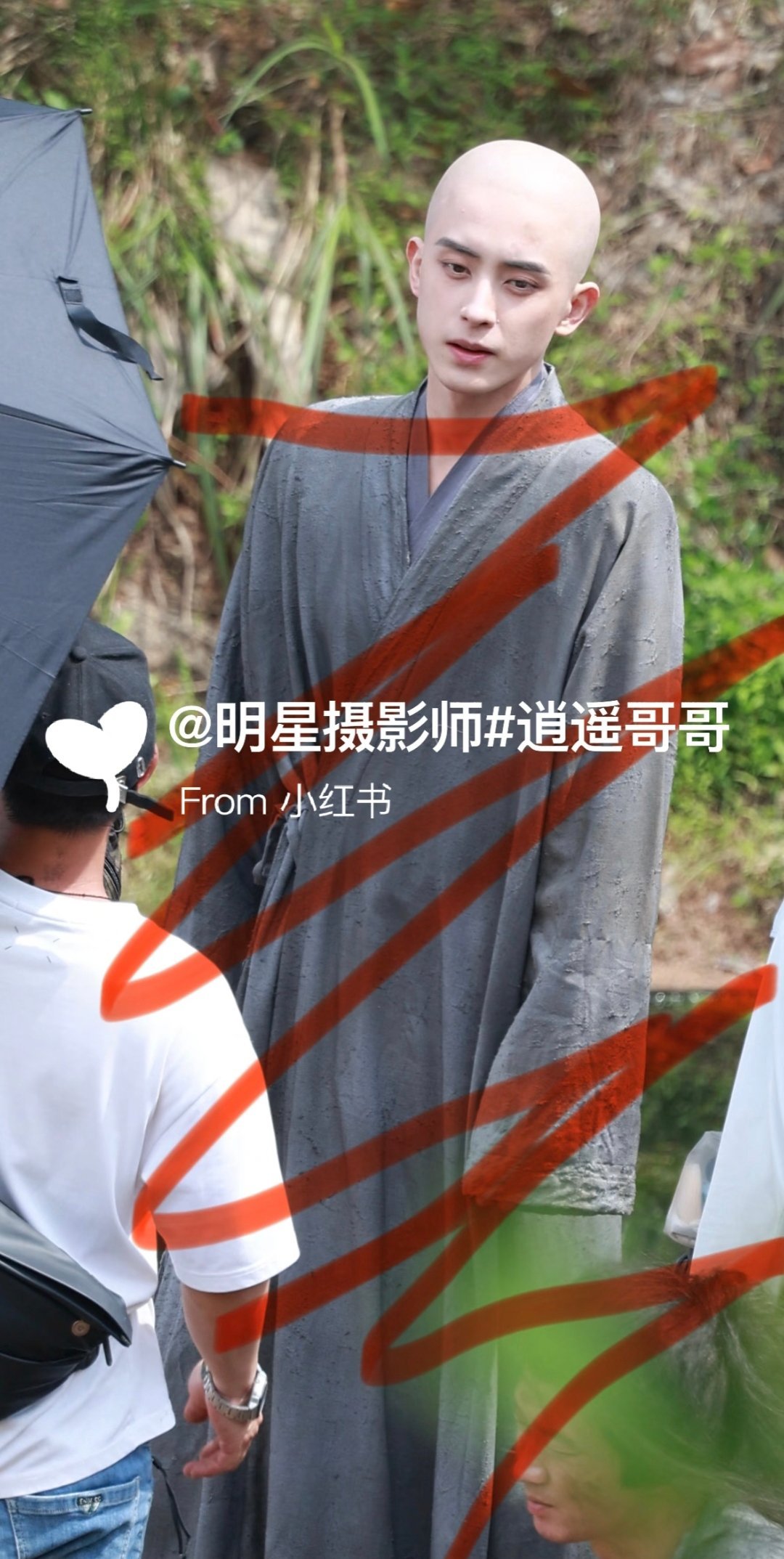 啊啊啊啊啊啊笑死我了白到发光的头 ​​​