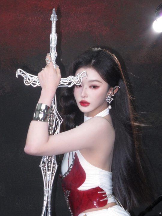 孔雪儿赛博系妆容孔雪儿执剑少女孔雪儿执剑少女 