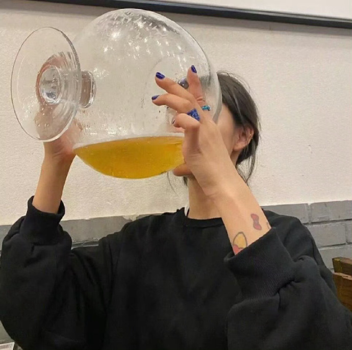 ໑ຼₒ₂₆             以前不说话是在生气，            