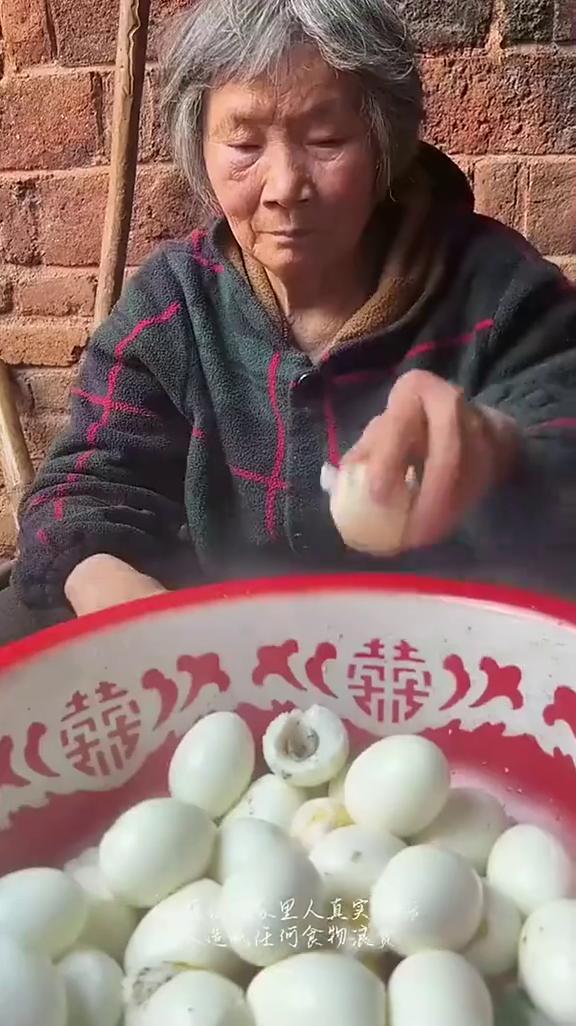 视频为我家里人真实生活，未造成任何食物浪费。
视频为我家里人真实生活，未造成任何