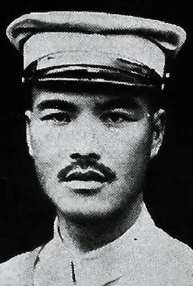 1949年，北平解放第15天。

一辆车，载着国民党上将张荫梧，朝市区方向开去。