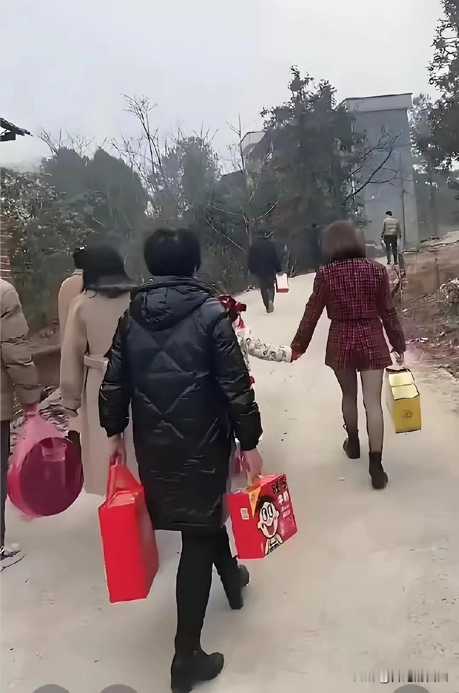 2026年春节快过了，走完了亲戚，我们亲戚群里都一致决定，走亲戚也必须改革了，除