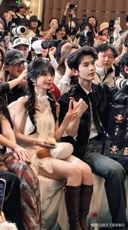 咱不追星，谁演侯爷都行，只要观众喜欢就好。

其实也就是一个审美观差异之争论罢了