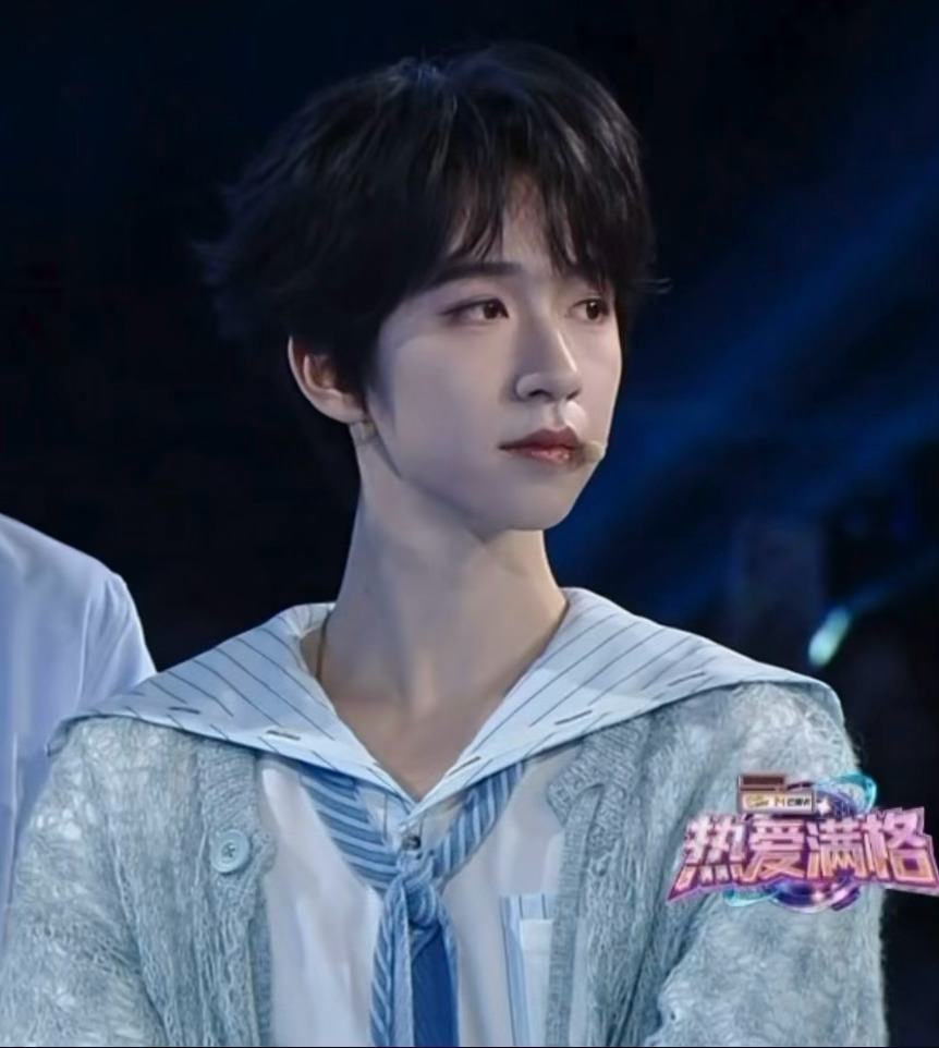 眼睛布灵布灵的🥺 