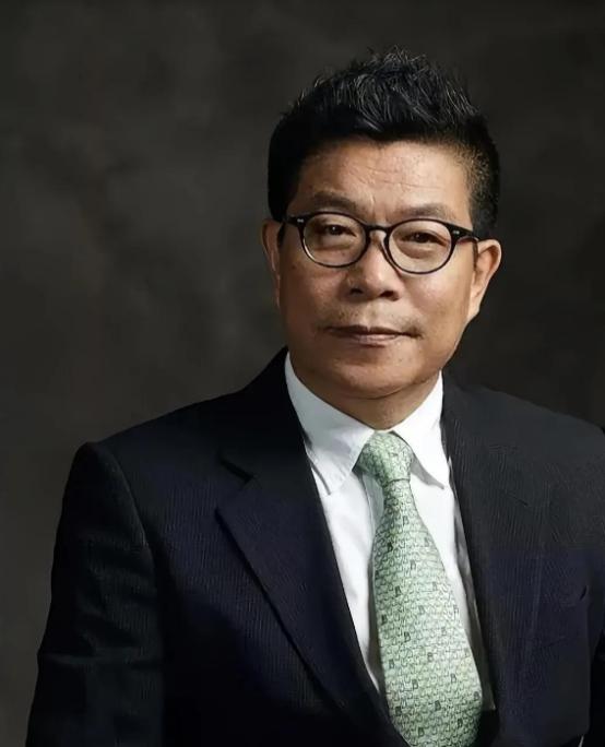 世态炎凉！王中军谈借钱内幕：史玉柱柳传志能调3亿，我开口却全被拒。
 
“被银行