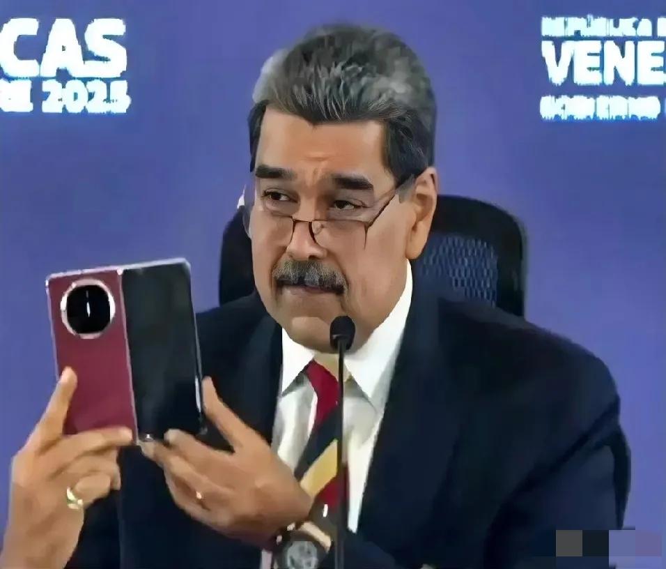 这个世界上最好的手机、最安全的手机、最牛逼的手机的国际代言人被活捉了，这该怎么办