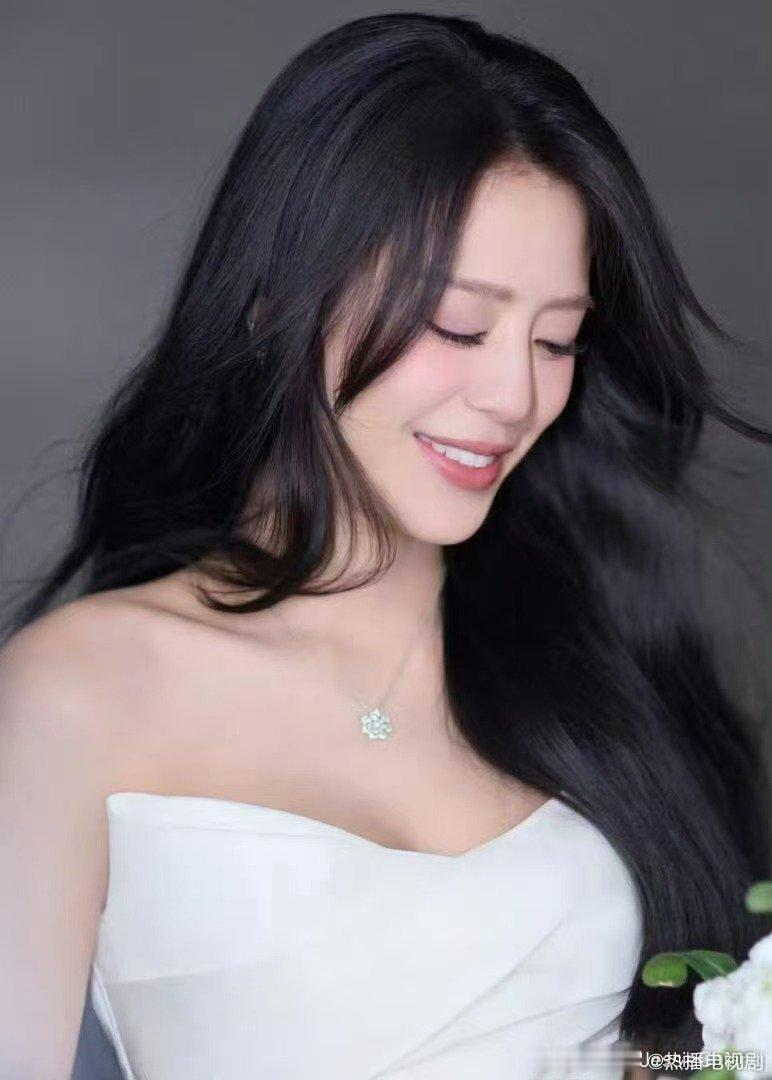 江语晨胜诉浪姐后台哭成一片乘风2026看到姐姐们围在一起喜极而泣，才懂彼此支撑的