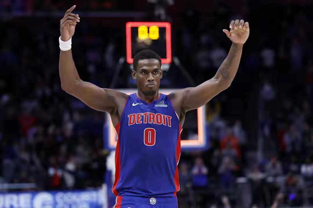 活塞没有和杜伦提前续约，下赛季成为自由球员，会去湖人联手东契奇吗？
一、杜伦的发