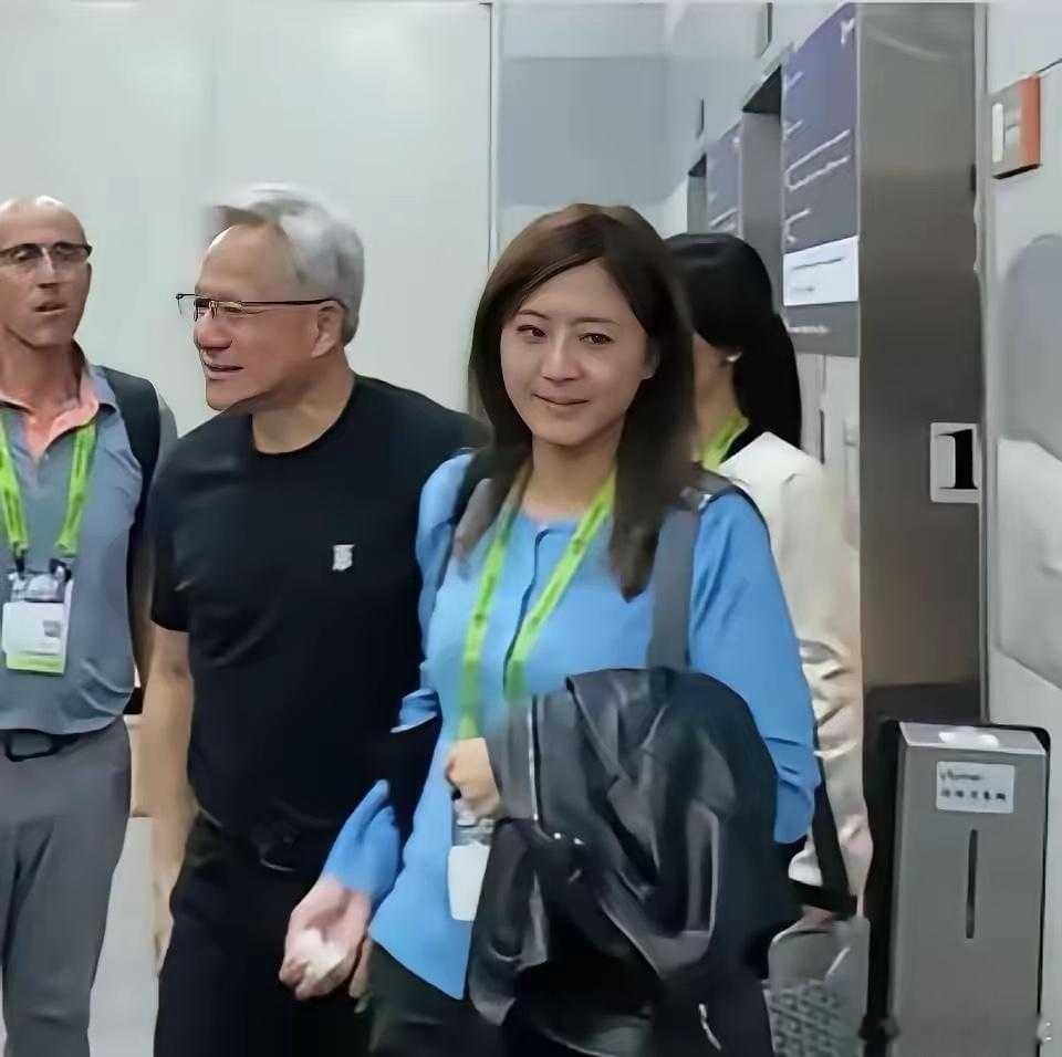 职场 一个好助理比老婆还难找：黄仁勋的女助理，气质温婉，比老婆还了解他这个女助理