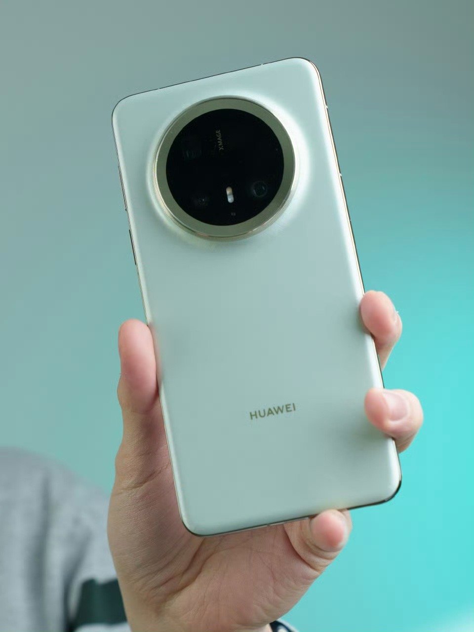 讲真，Mate70Pro+这手机拍照是真的给力，随便一拍都好看[嘻嘻] 得了，过