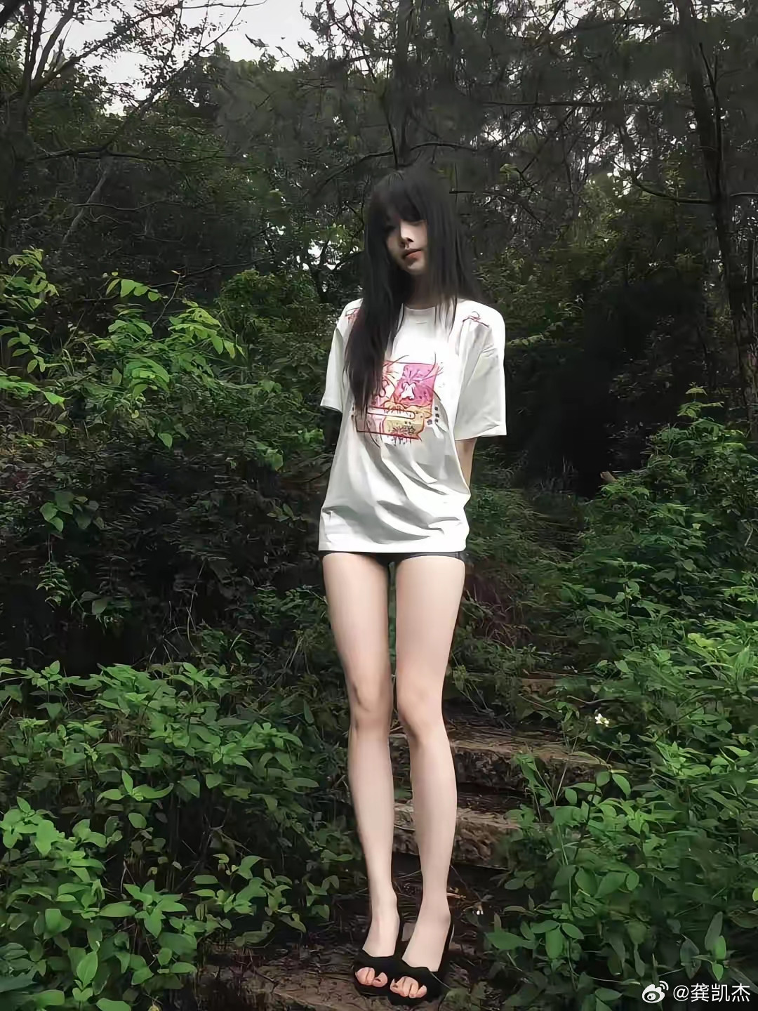 和朋友去荒郊野外爬山需要注意什么？ ​​​