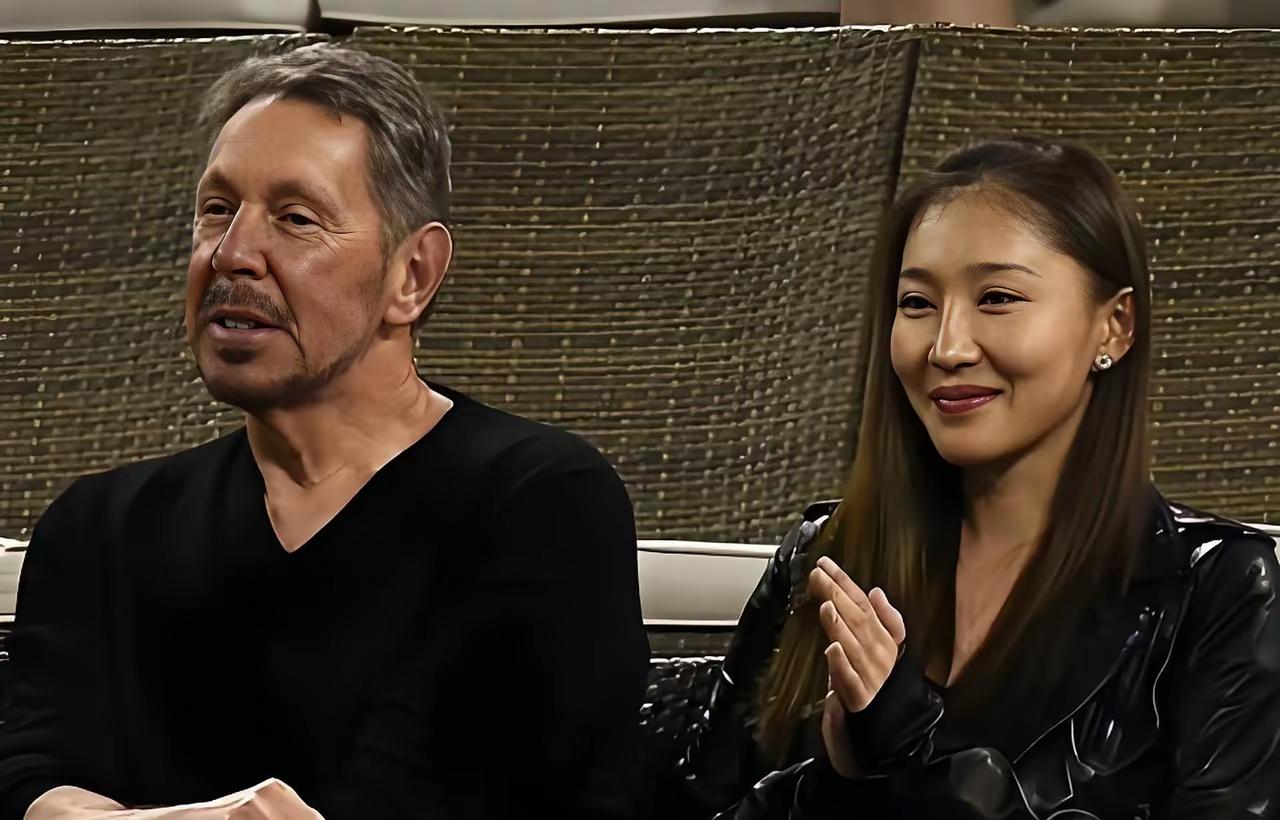 世界首富就是不简单啊!

81岁已经换了6个老婆，
第一任就已经给现任做铺垫了，