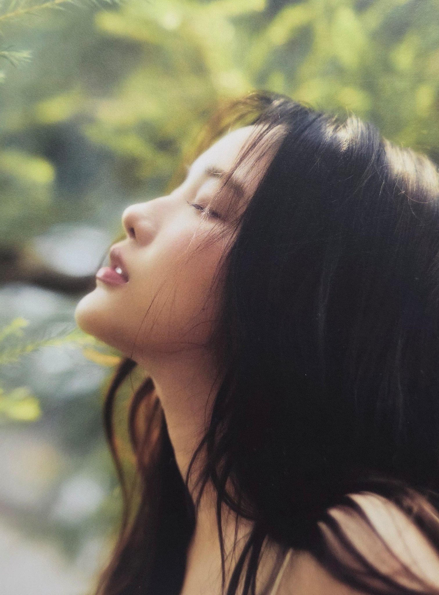 这简直太美了啊侧颜无敌了，还有一周我也要收到了！！ 