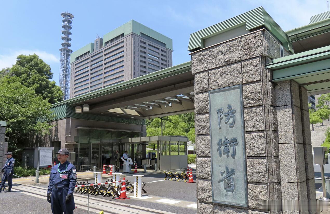 中国海军舰艇绕日本近一圈航行：穿越宗谷、对马海峡，日本自卫队持续监视海外新鲜事 