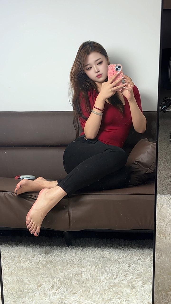 来一个研究生！研究研究今晚吃什么！